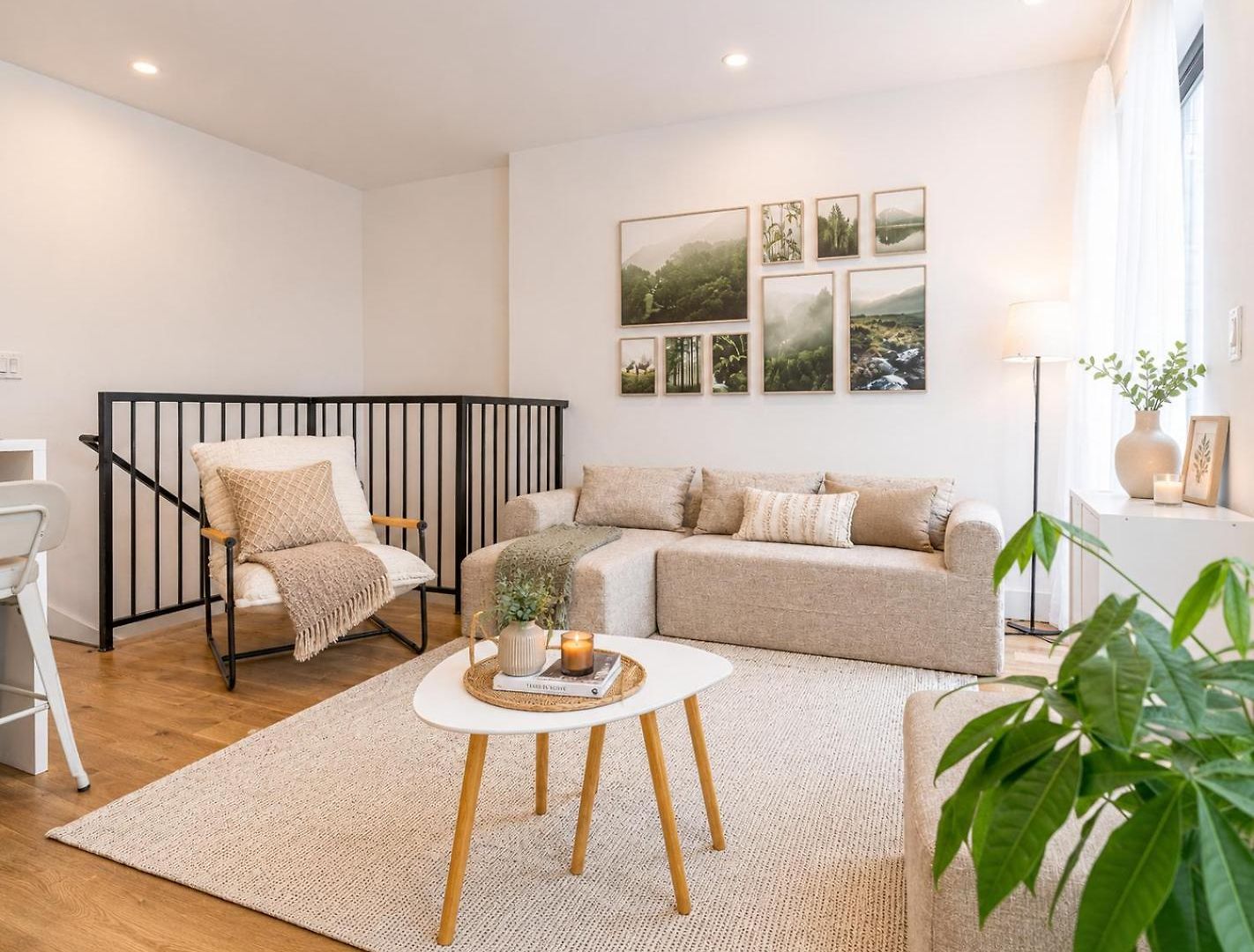 Modern And Stylish 1bd Duplex And Backyard Apartment *