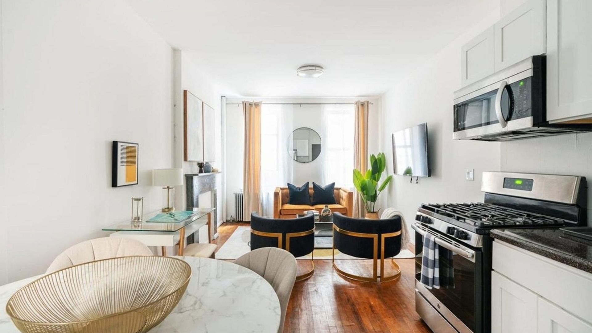 Apartment 1288 Ues *
