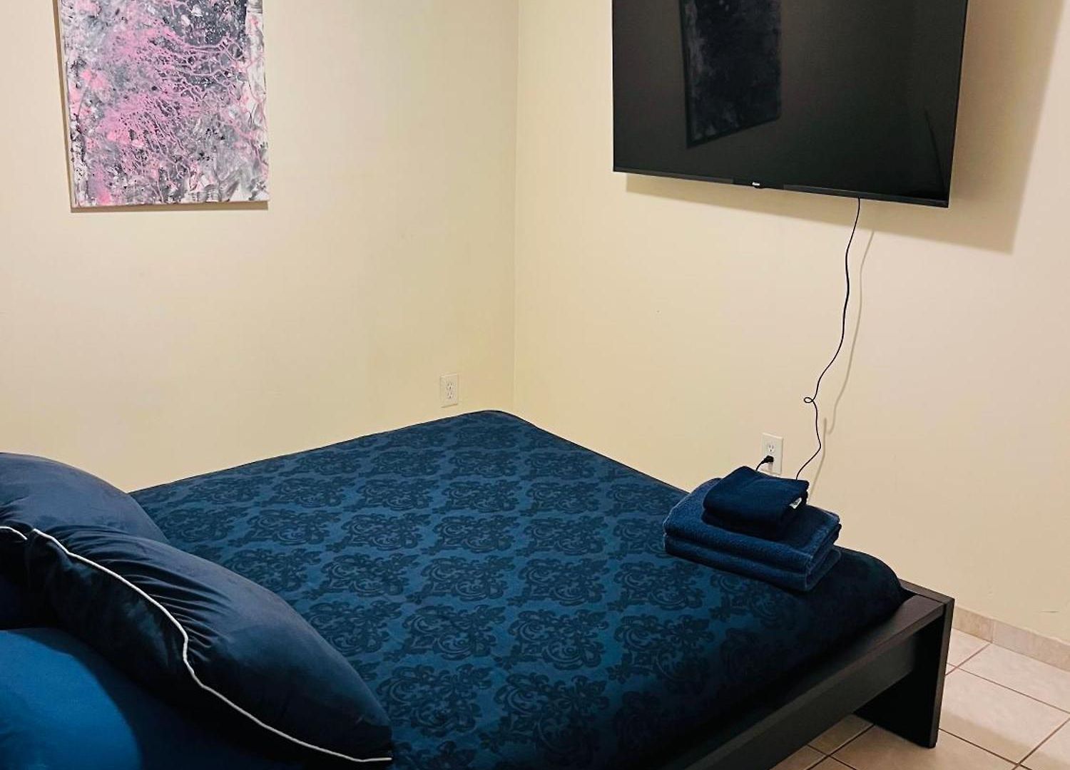 Queens Nyc Private One Bedroom Bathroom Kitchen New York