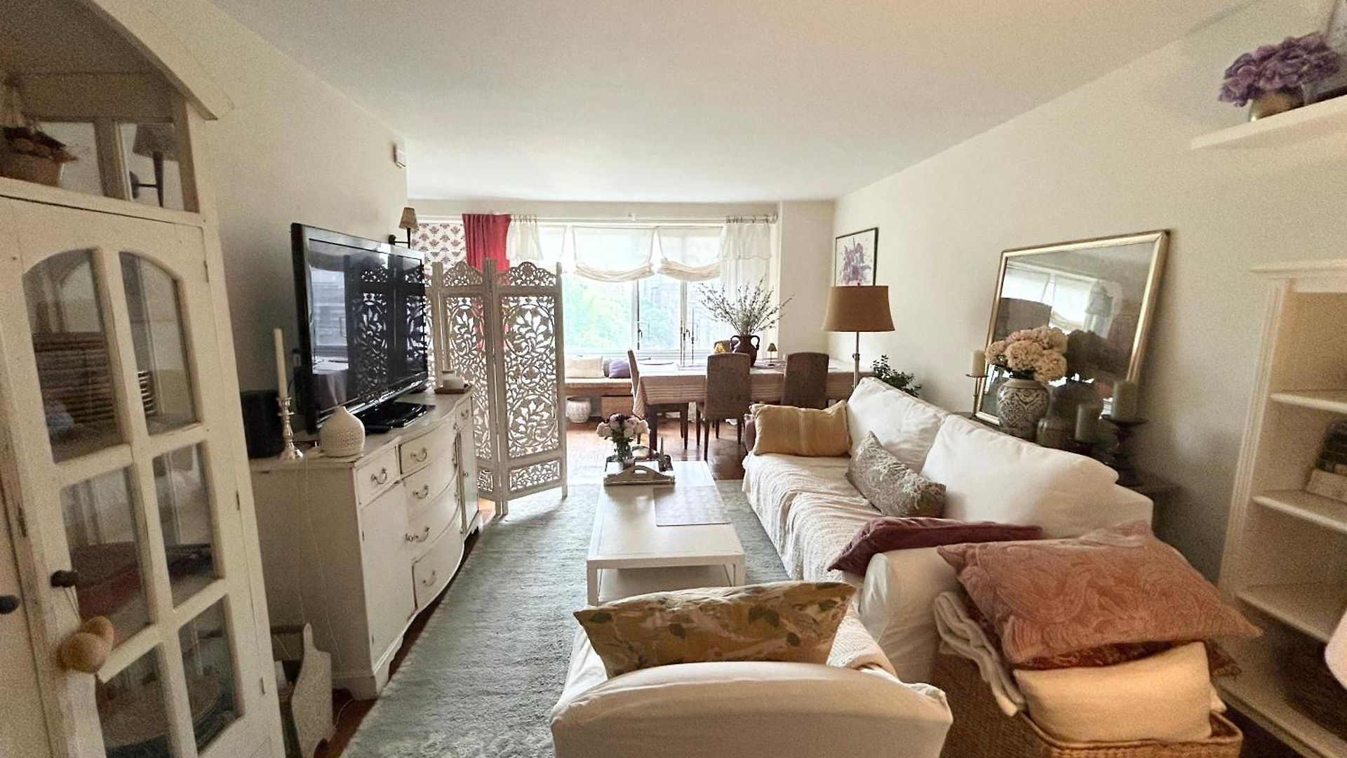 Spacious And Beautiful At Park West!