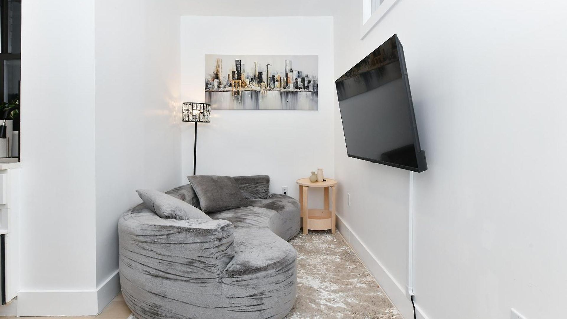 Chic 2br Steps To Park Apartment