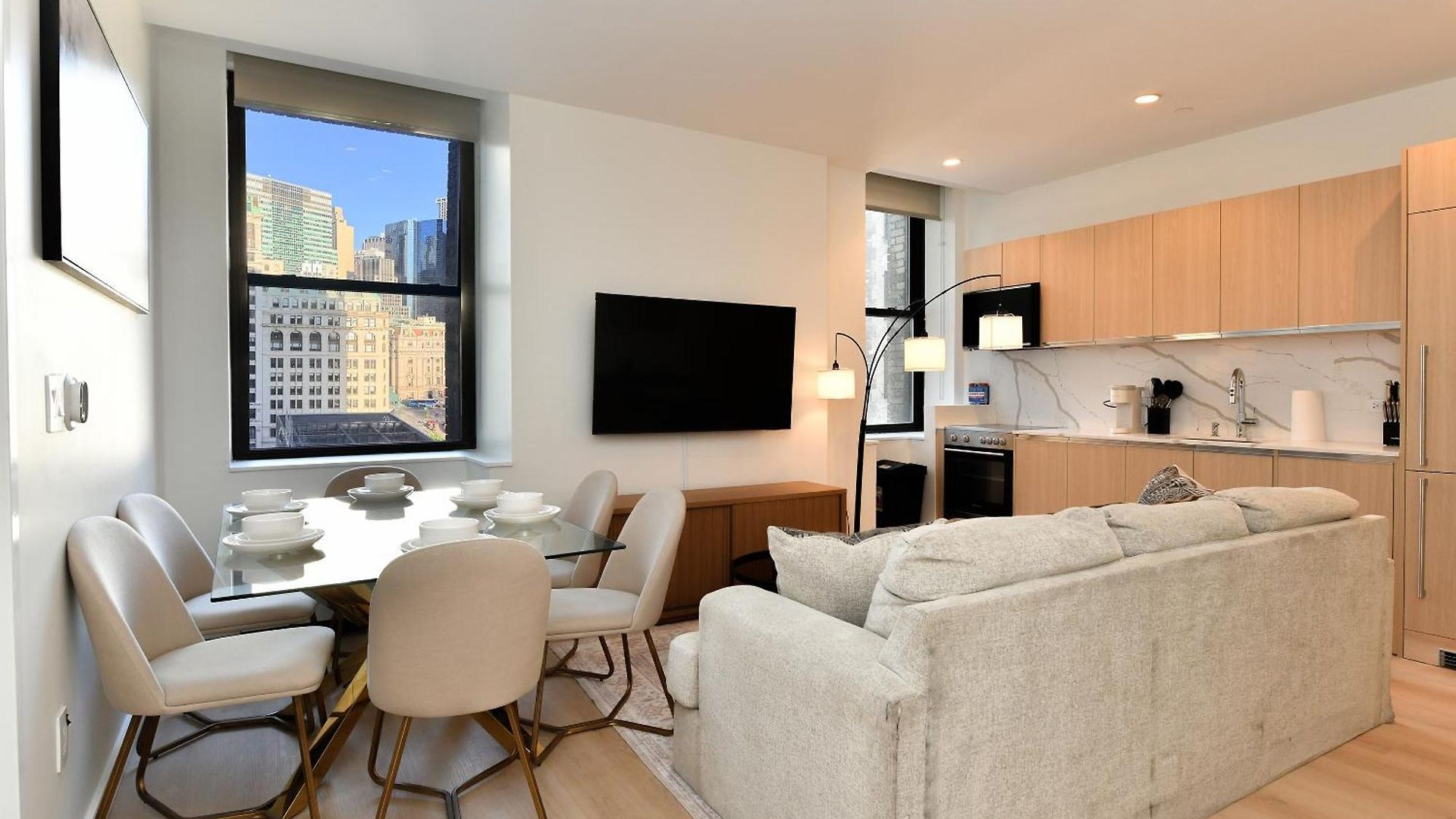 Urban Escape Bright 2br 2ba In Fidi *