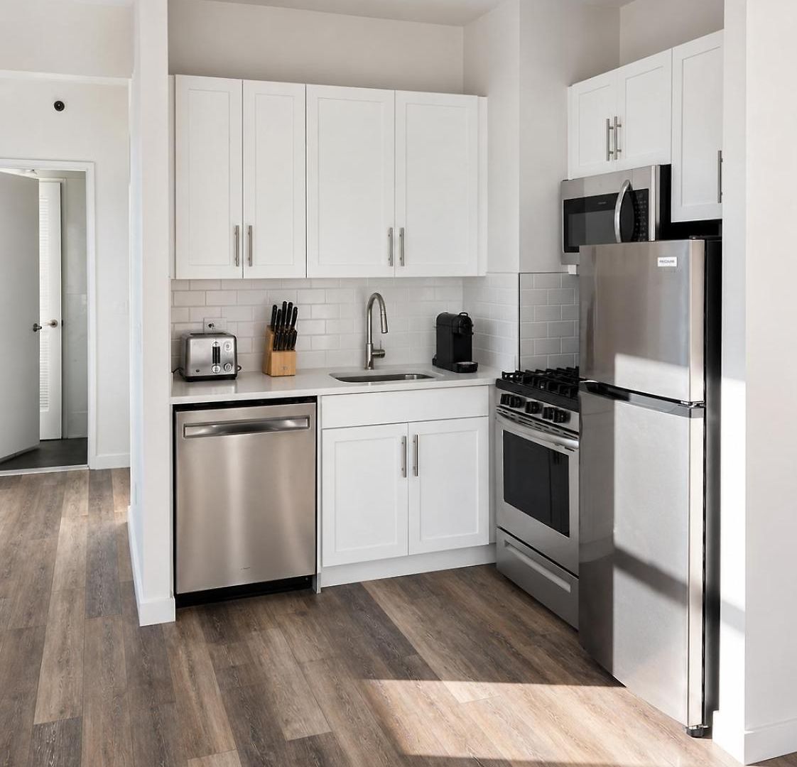 3rd Avenue Doorman Washerdryer In Unit Apartment *