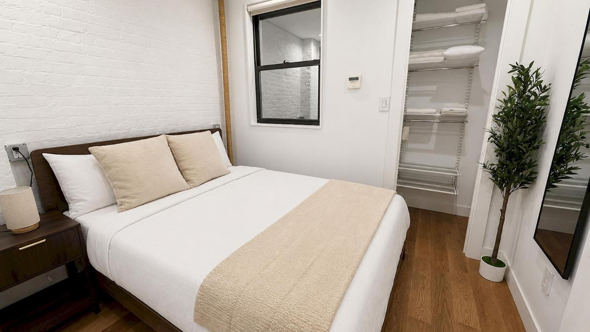 L.e.s 2bd Wd Air Heated Floors * New York
