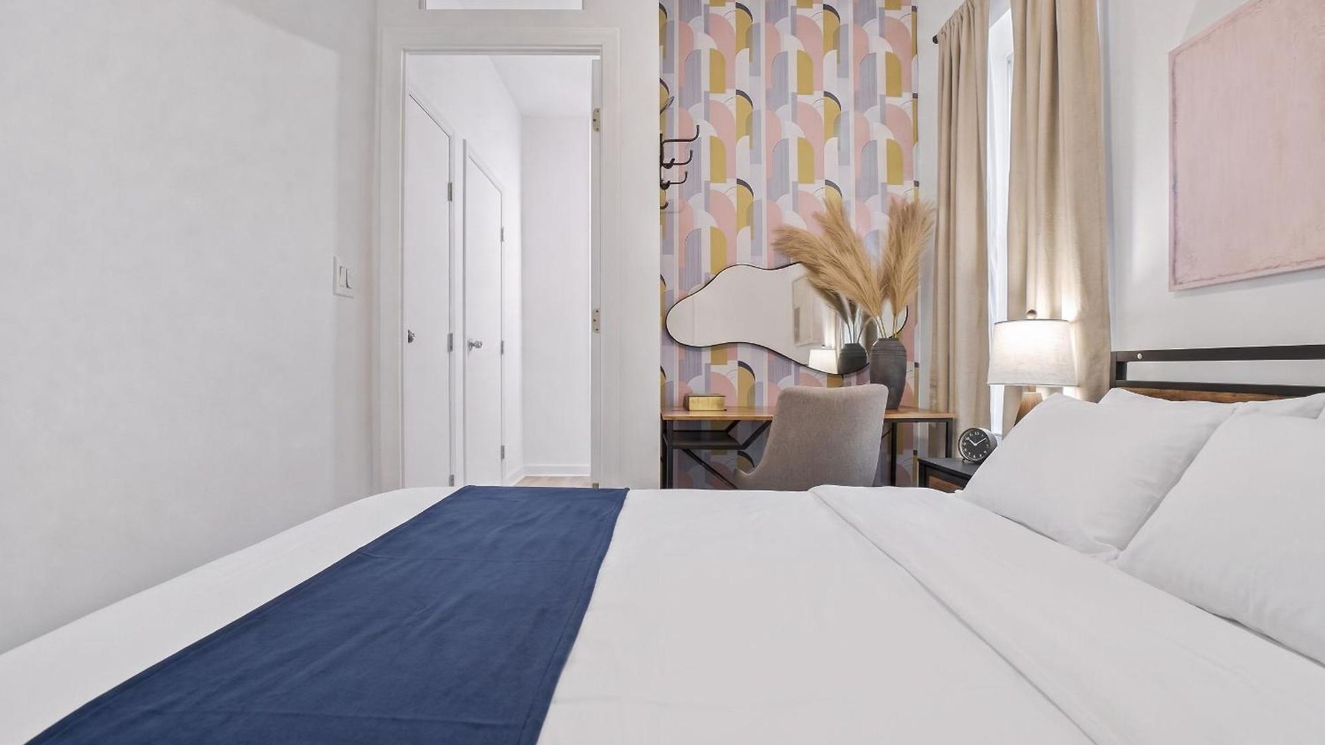 2 Bedroom Quite & Cozy Unit Next To Park Apartment New York