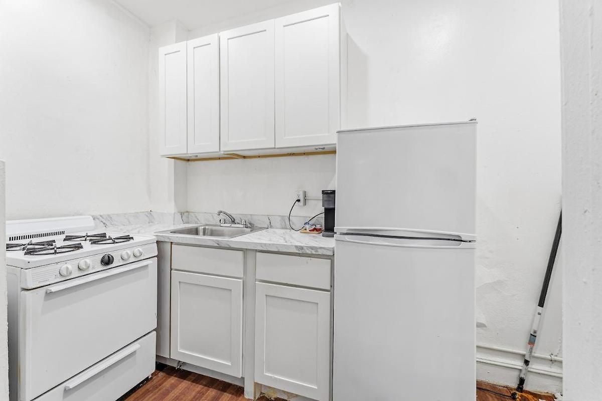 Apartment Spacious Washington Heights Near Transit