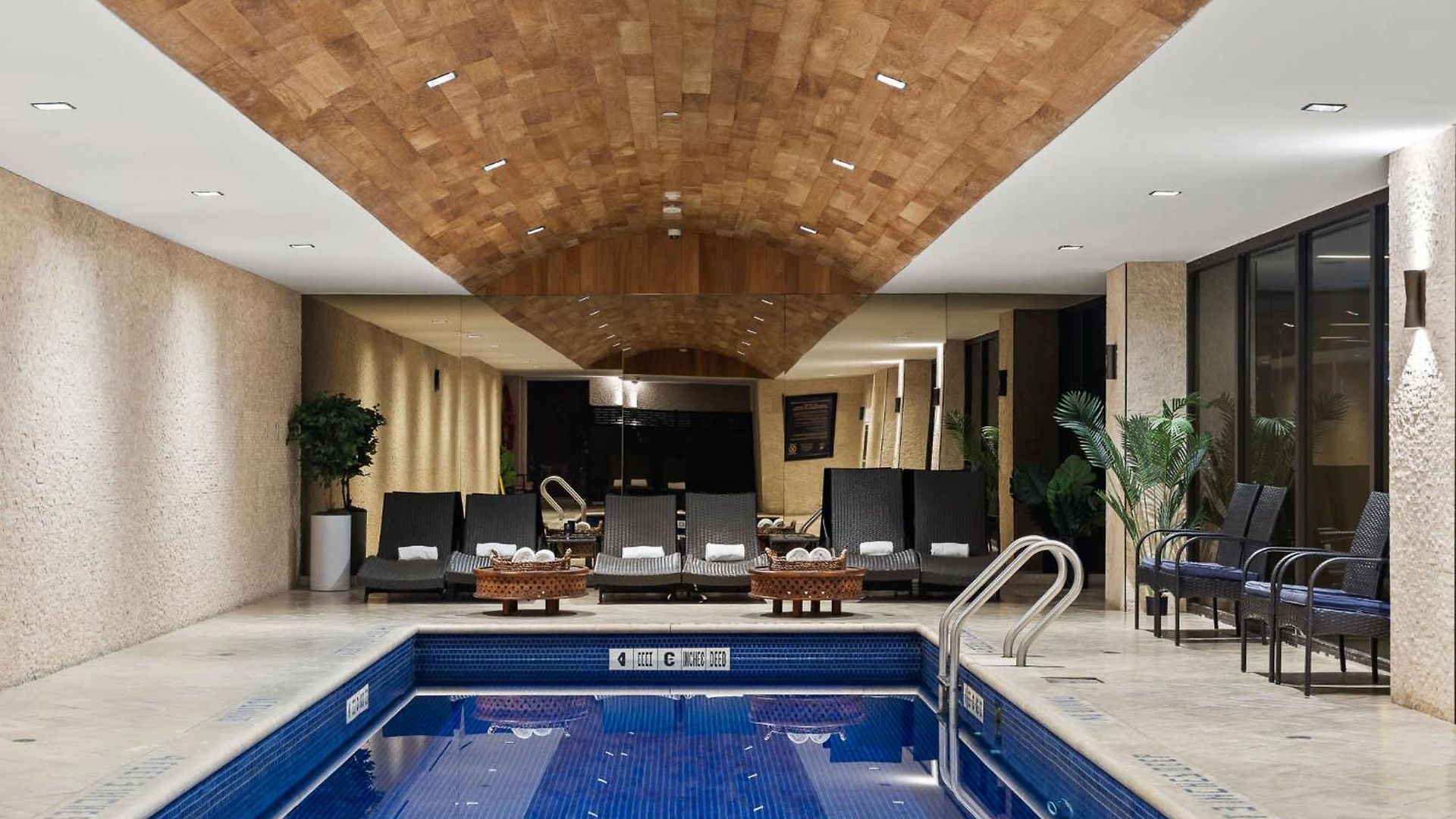 Rove Travel - Marmara Place 1103 - Loft Apartment New York