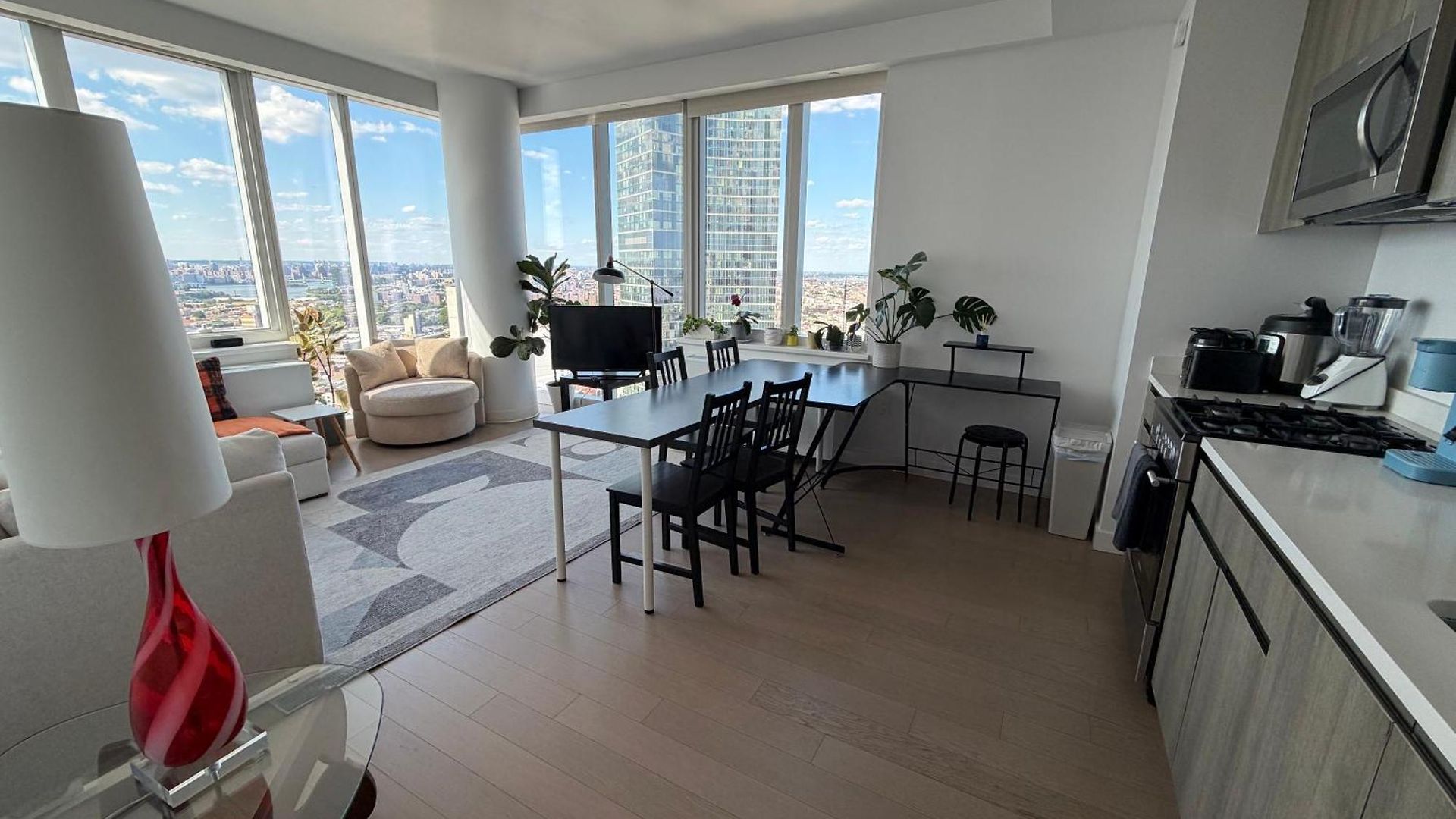 High Floor Luxury Corner 2br2ba Stunning Panoramic Views 1 Stop To Midtown Manhattan New York