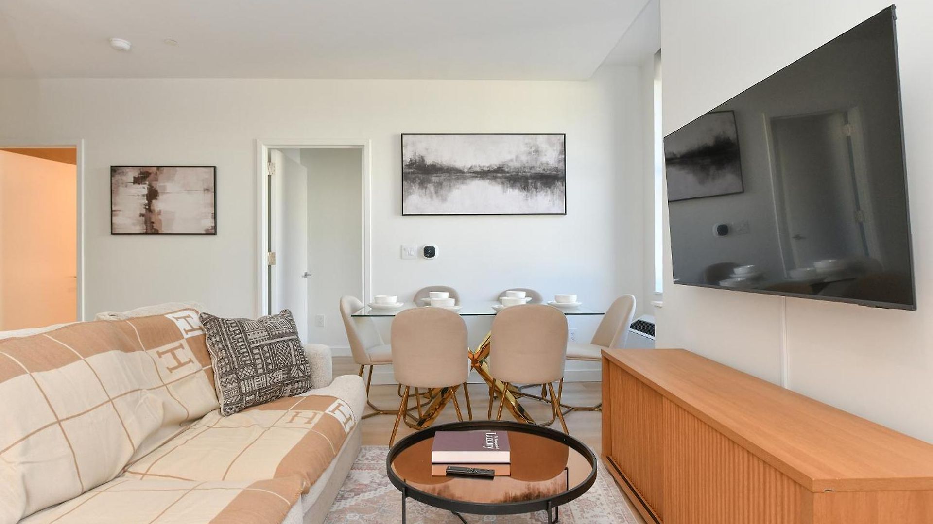 Urban Escape Bright 2br 2ba In Fidi