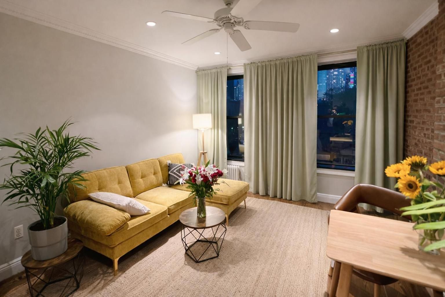 1 Bd Manhattan Unit Apartment *