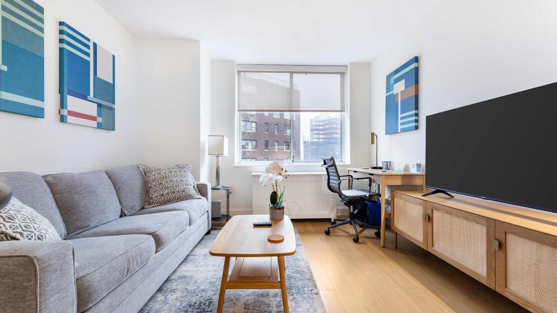 Apartment Luxury 1br With Rooftop Gym & Laundry *