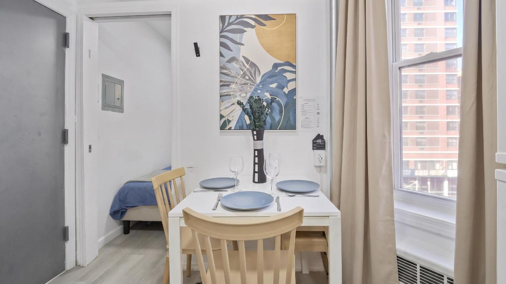 Apartment 2 Bedroom Unit