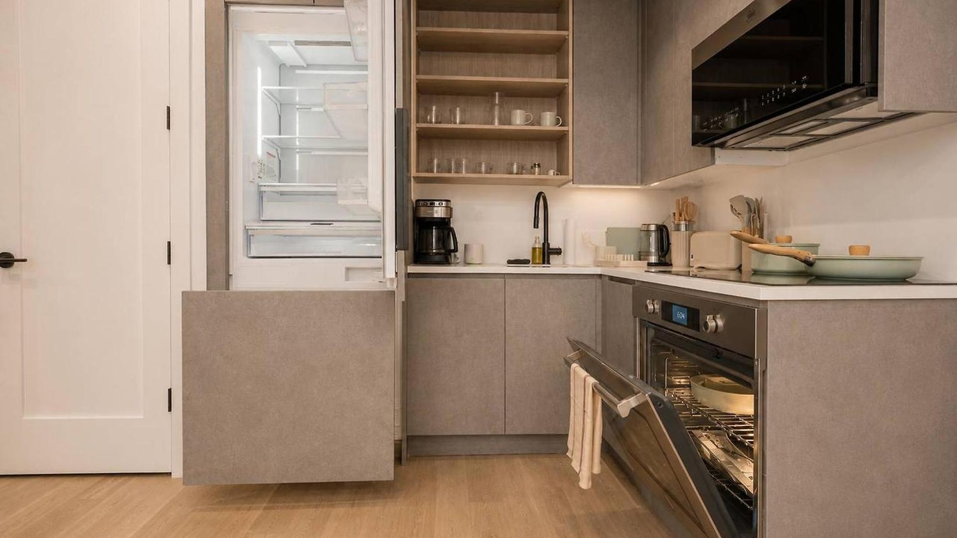 Stylish 1bd With Balcony&washer Near Train