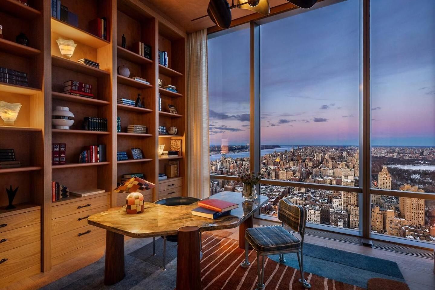 Apartment The Tower 4 Bedroom Views Of Park *