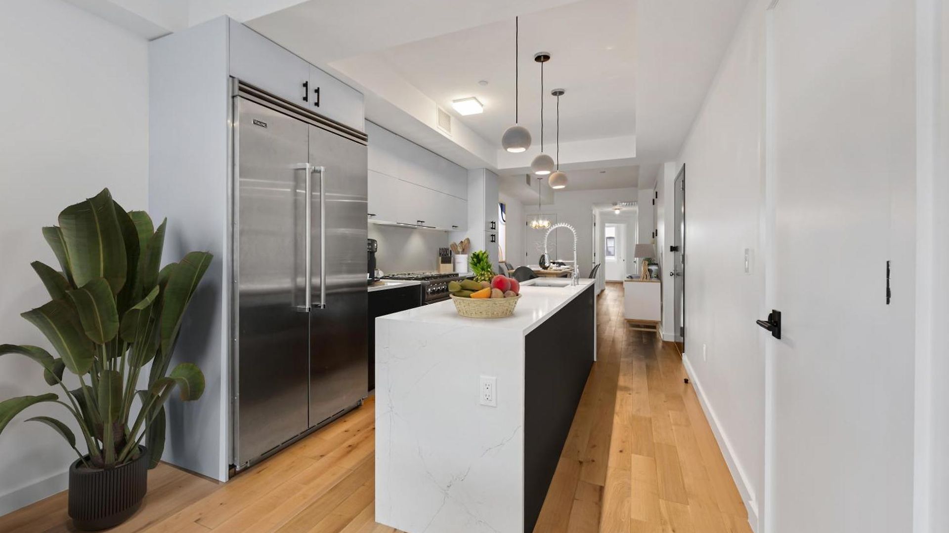 Modern 3 Bedroom In The Heart Of Downtown Brooklyn Across From Barclay's Center
