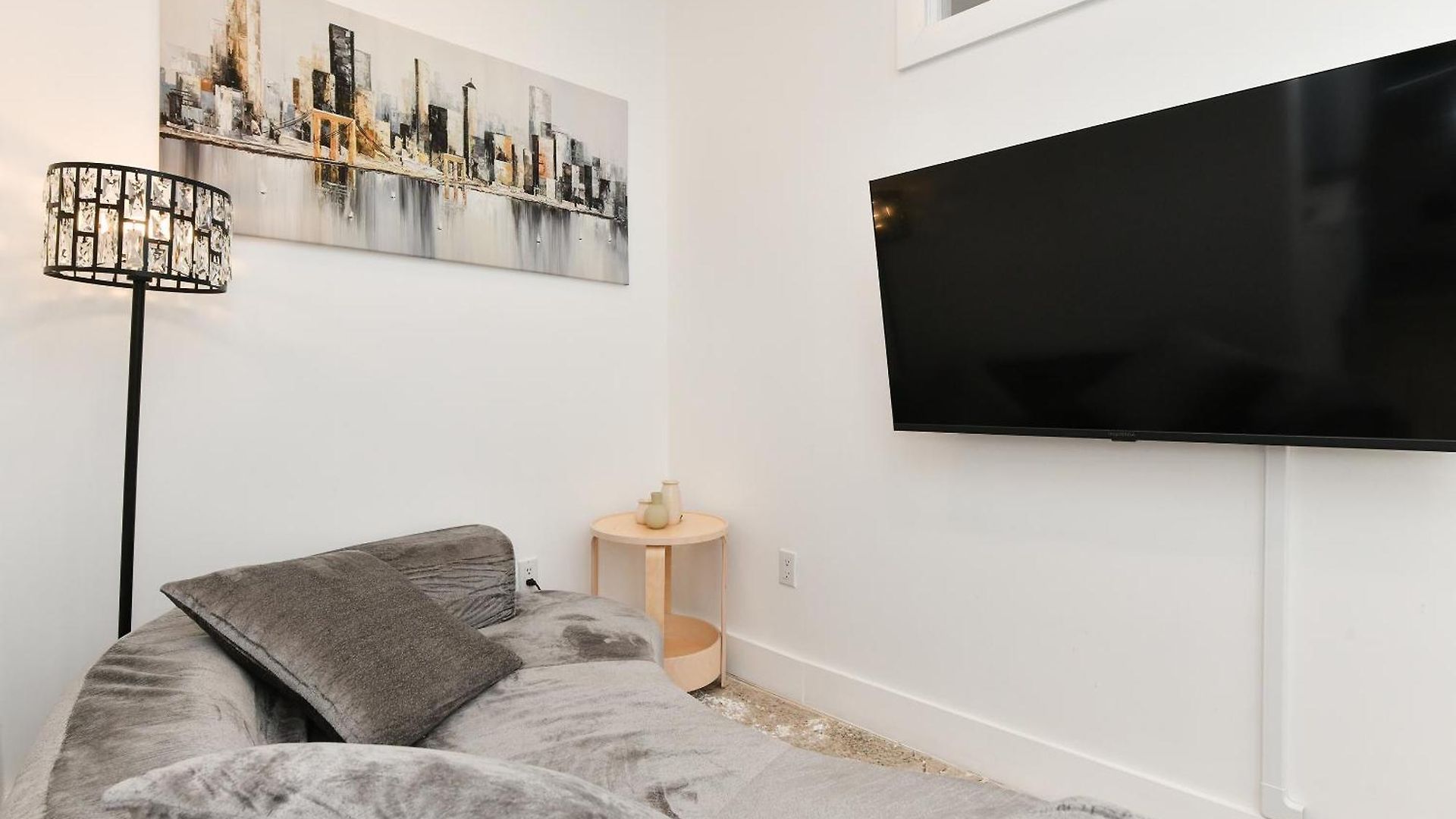 Chic 2br Steps To Park New York