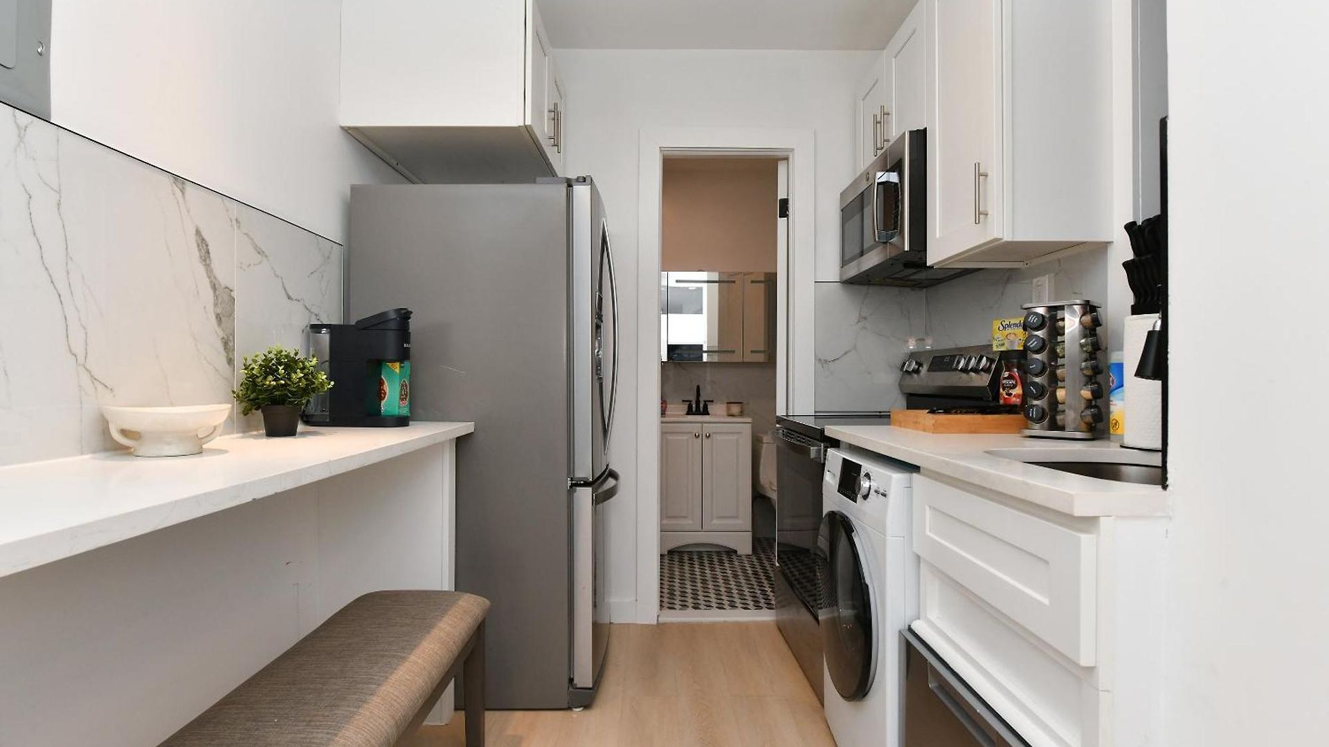 Chic 2br Steps To Park *