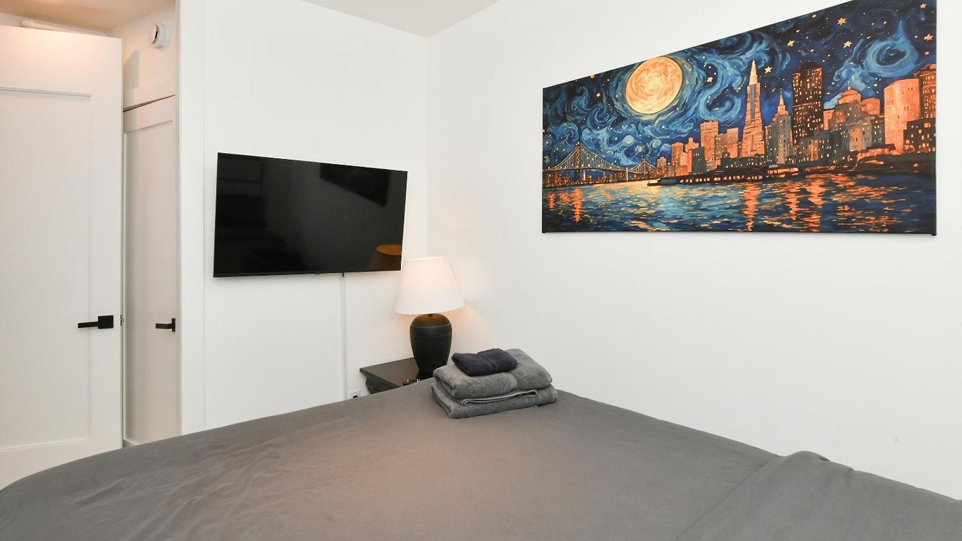 Elegant 2 Bedroom Retreat Near Park Apartment New York