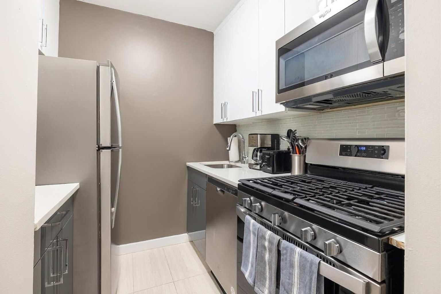 Spacious In Murray Hill Apartment