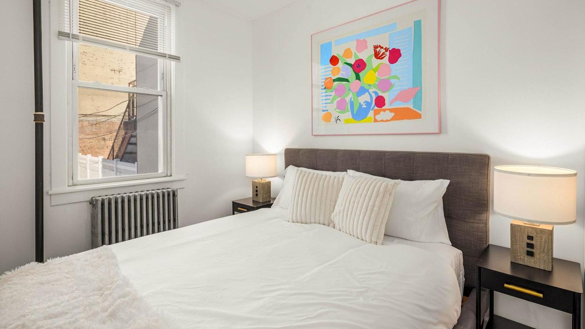 Williamsburg Gardens 3br Floor-through Unit With Private Yard