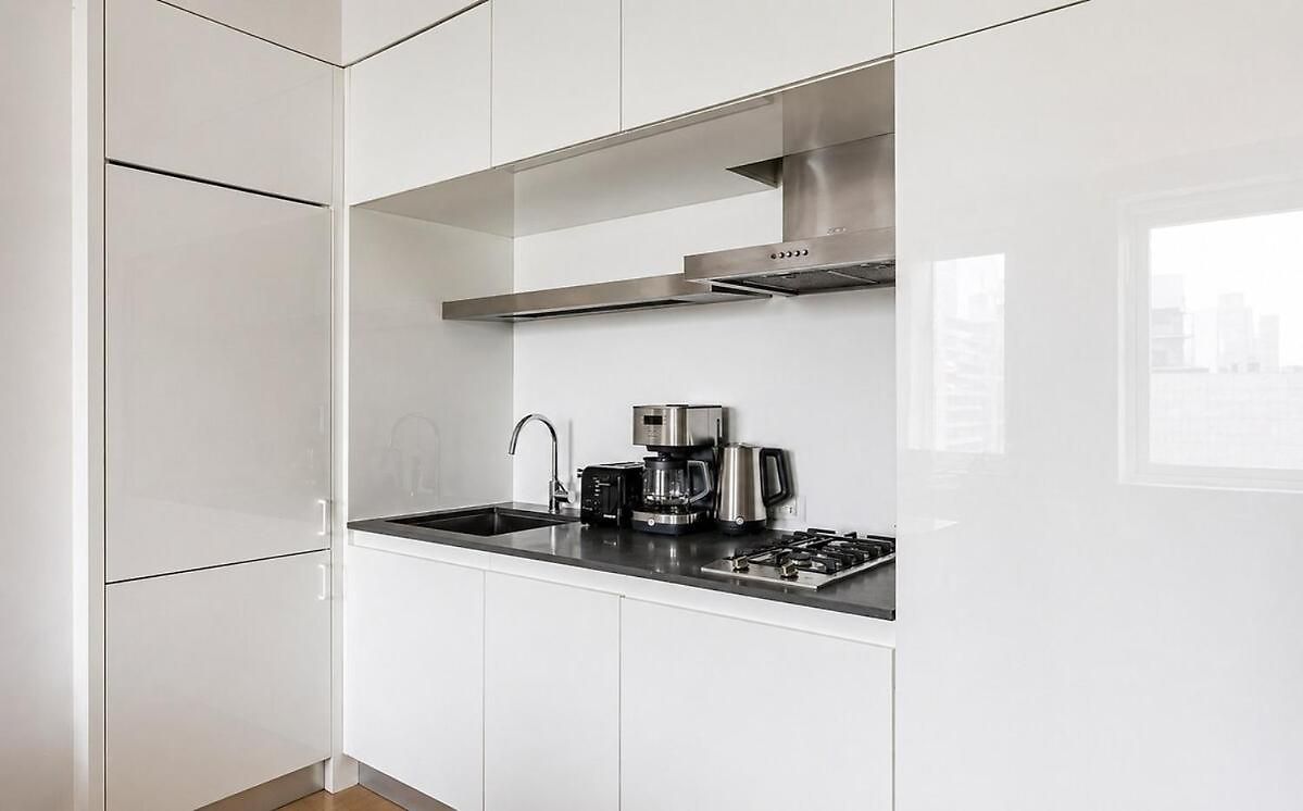 Luxury Midtown 2br, Views, 24-7 Doorman, W-d Apartment