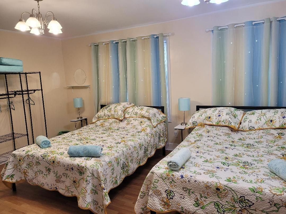 Apartment Large Place With Backyard *