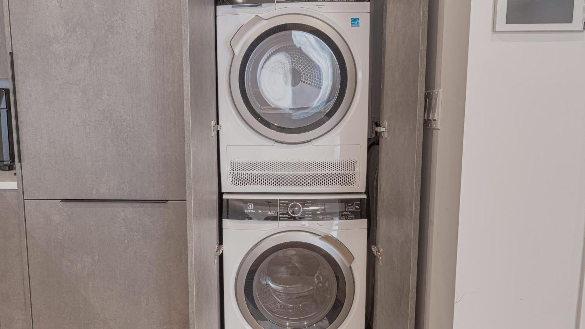 Apartment Spacious And Stylish 2bd With Washer Near Train *
