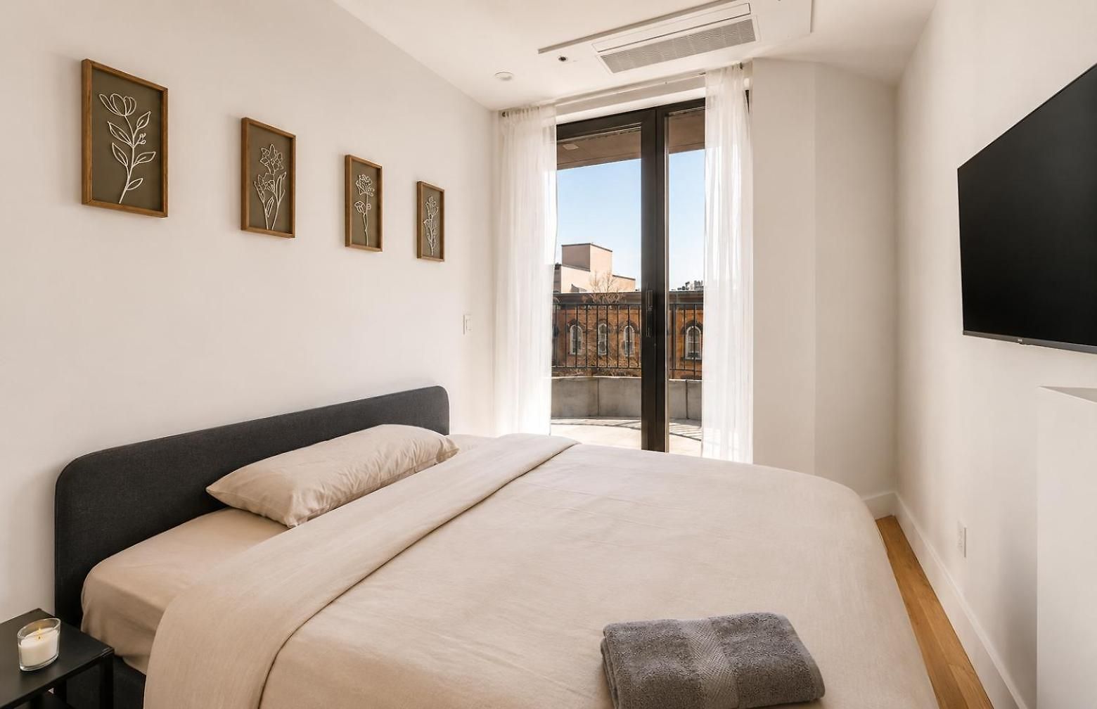 Apartment Spacious And Renovated 2bd Near Train With Balcony New York