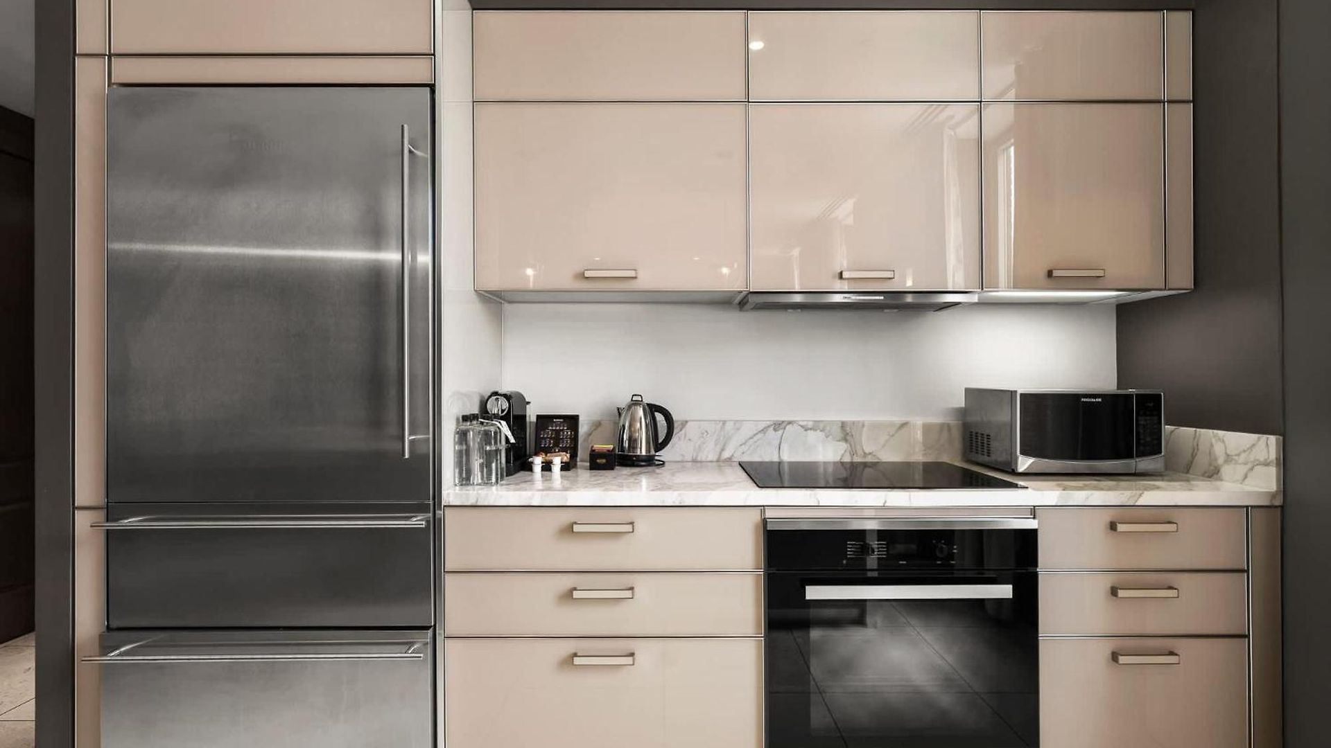 Rove Travel - Marmara Place 1801 - Modern * New York