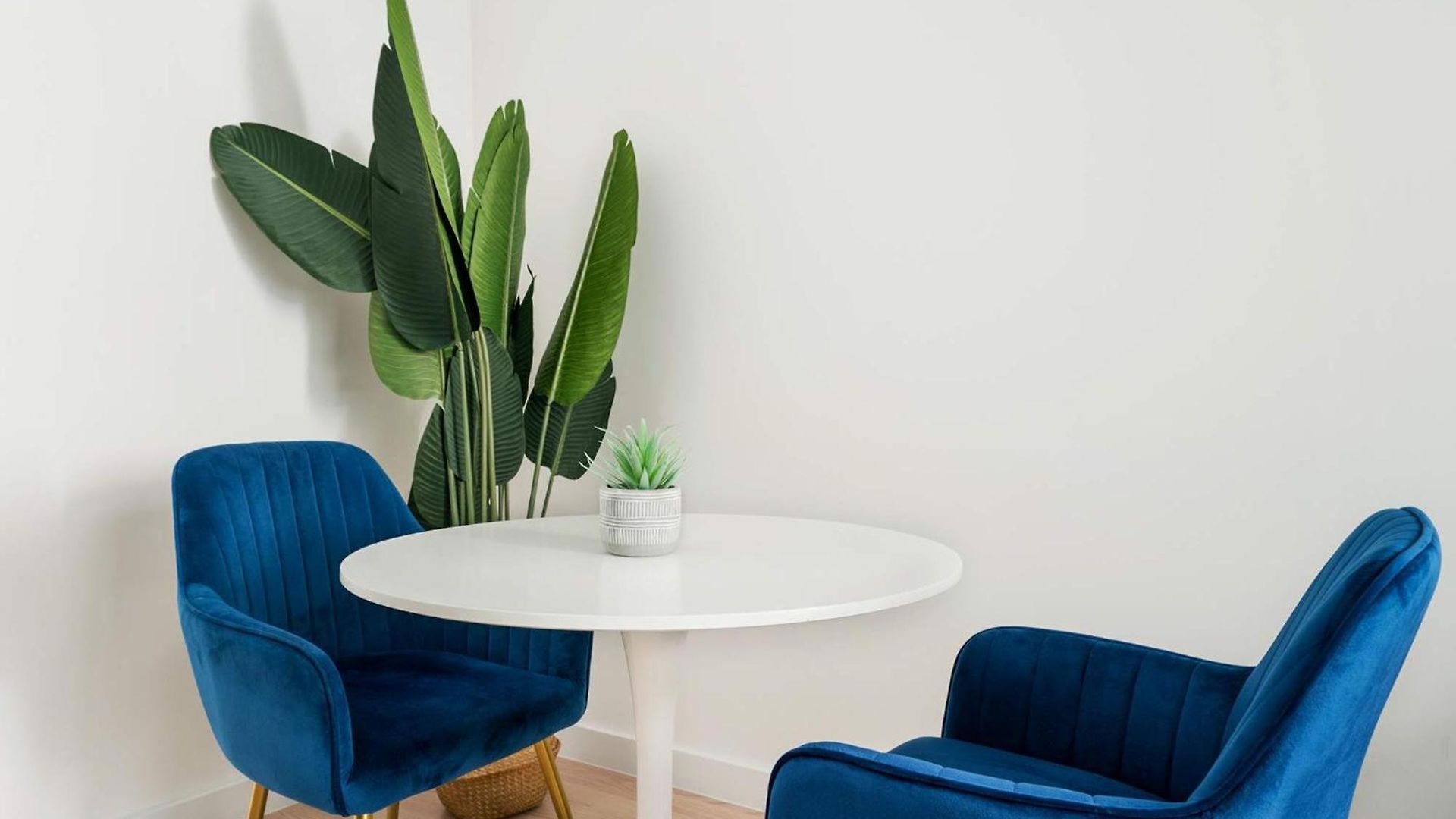 14-b Sleek Modern 1br W Outdoor Space Union Square Wd In Unit Apartment