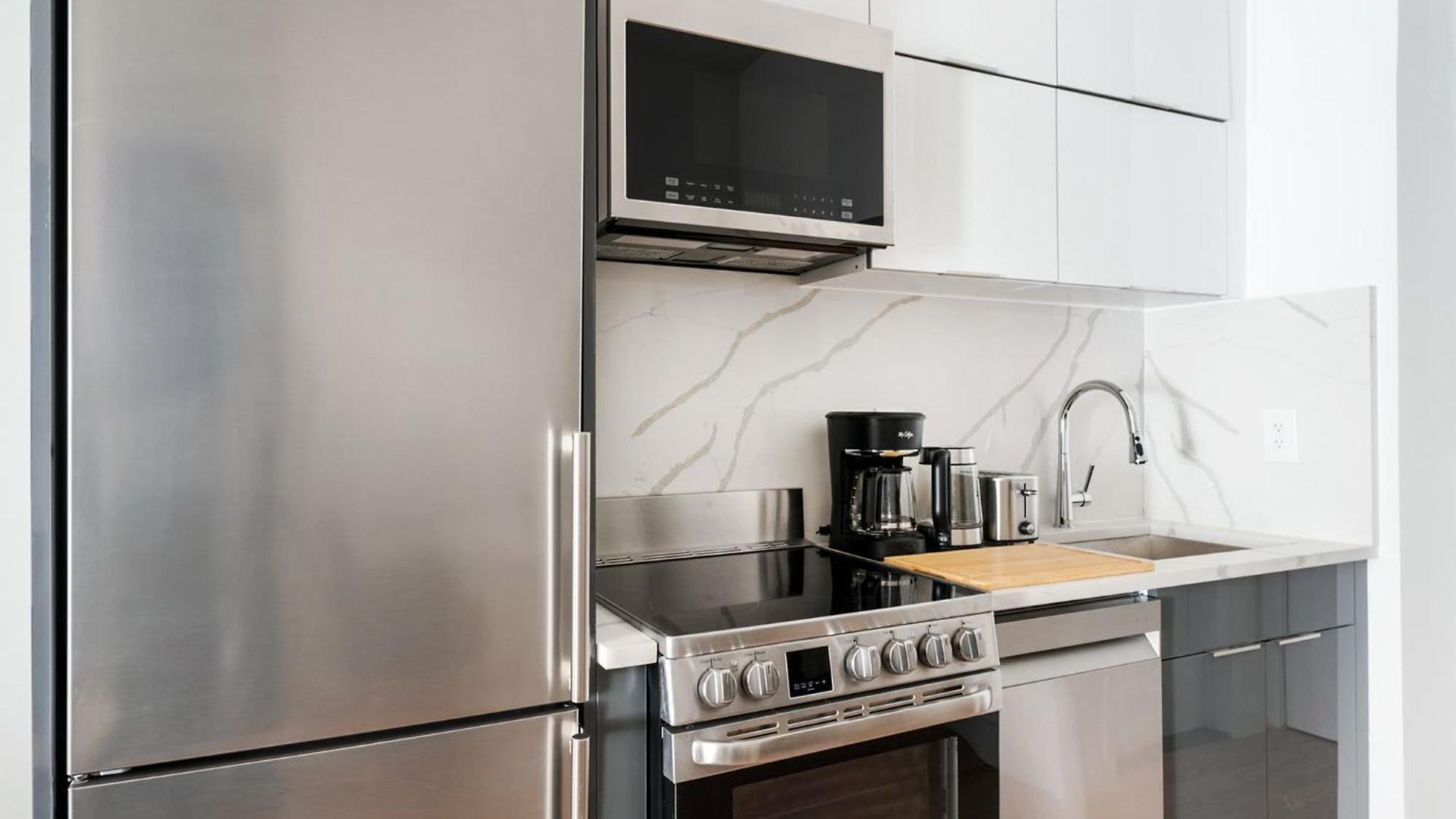 14-b Sleek Modern 1br W Outdoor Space Union Square Wd In Unit *