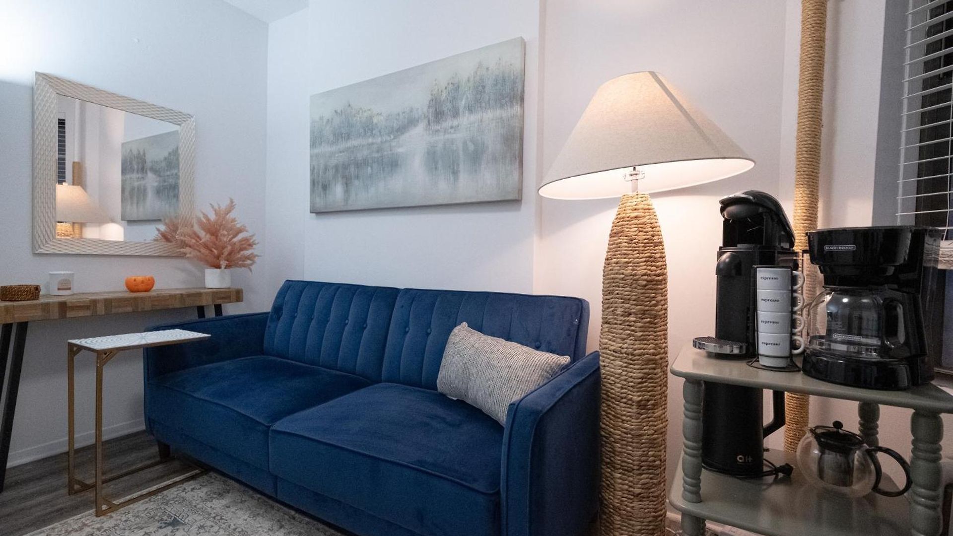 Cozy 1 Bedroom *