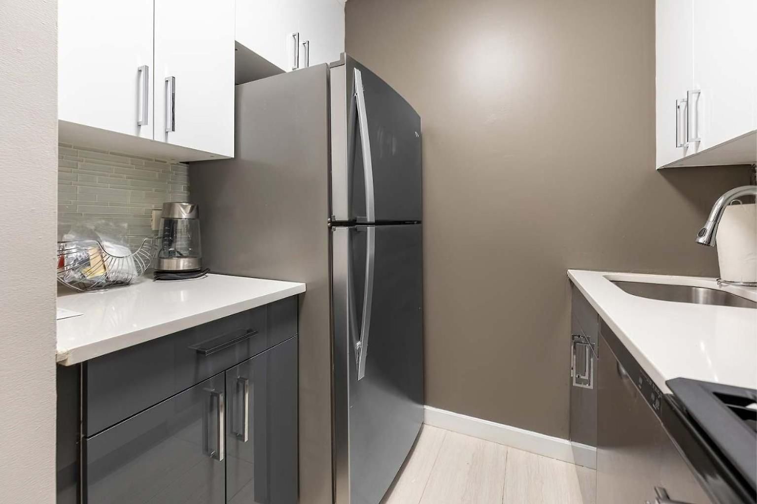 Spacious In Murray Hill Apartment