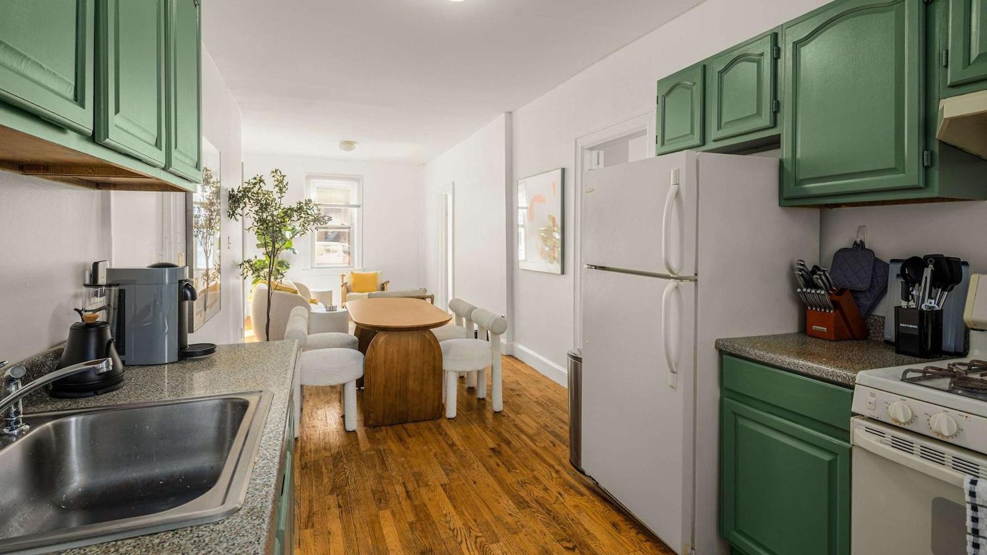 Williamsburg Gardens 3br Floor-through Unit With Private Yard New York