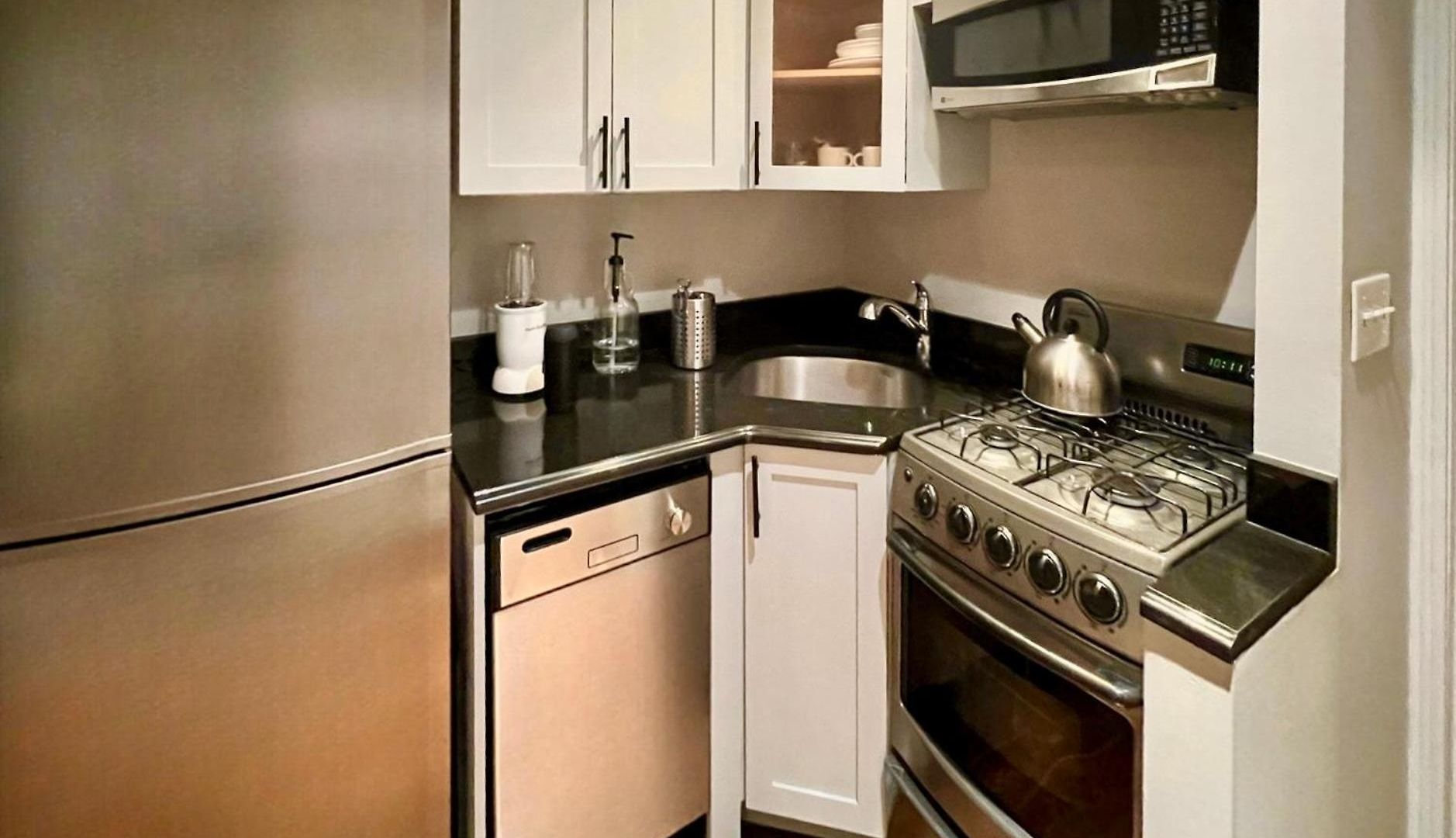 Apartment 1 Bd Manhattan Unit