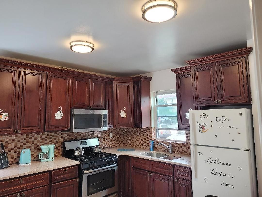 Large Place With Backyard Apartment
