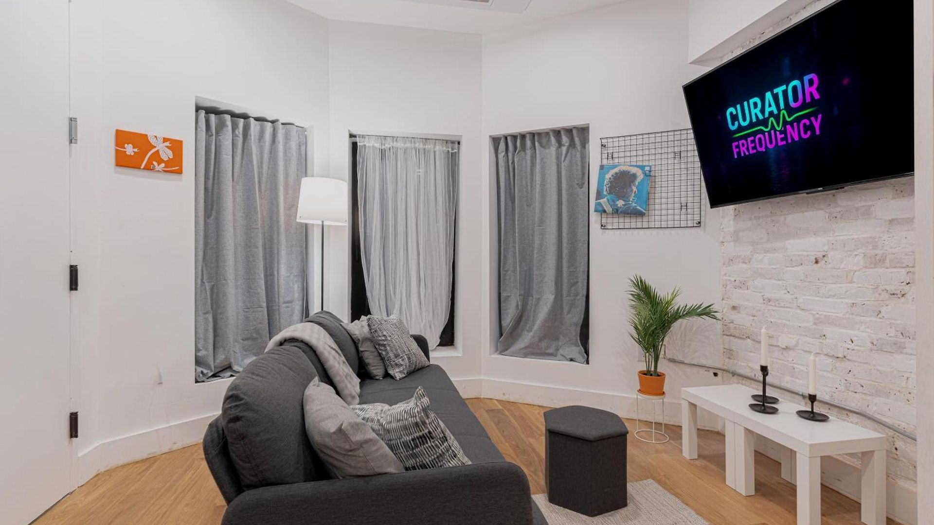 Newly Renovated Near Train * New York