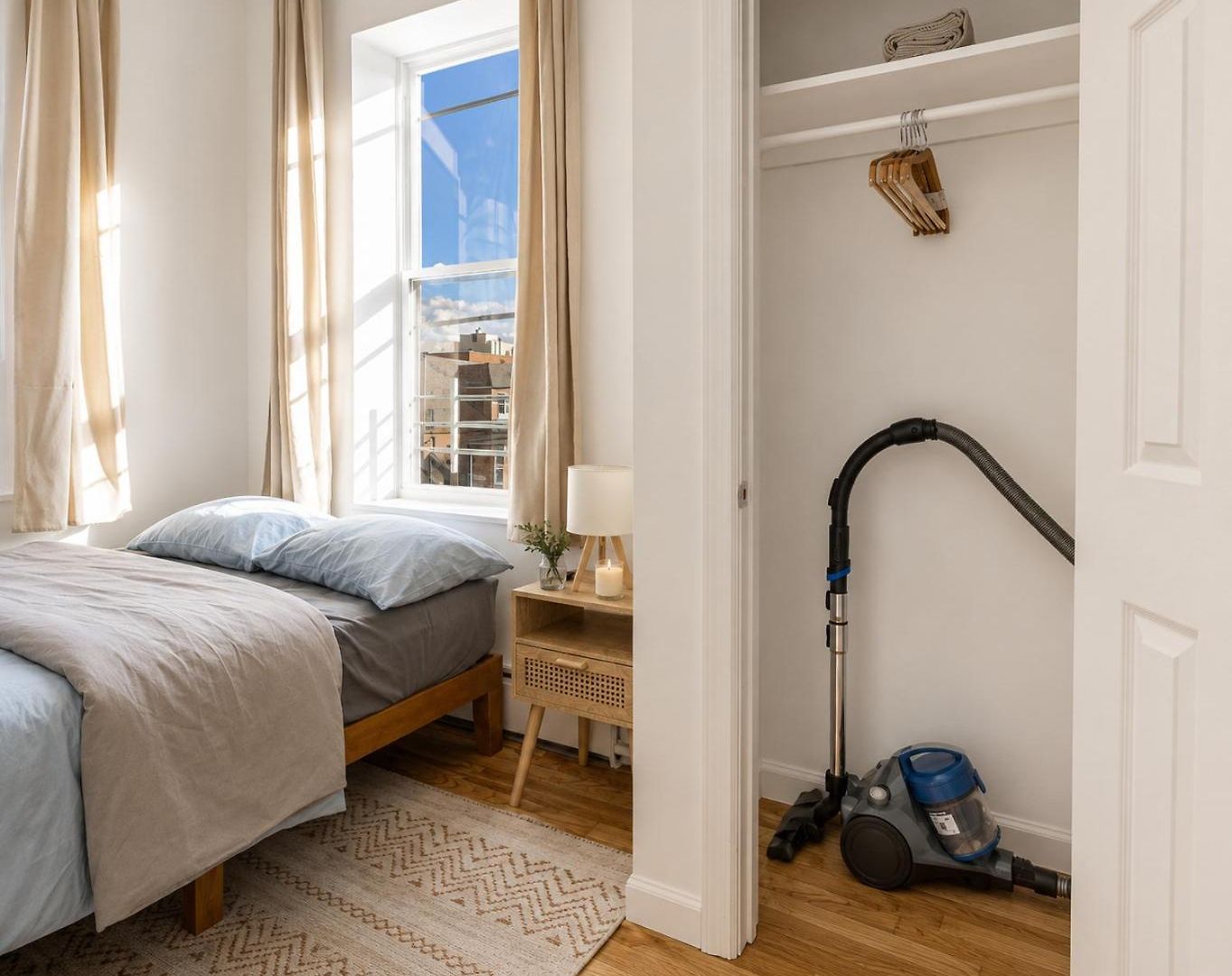 Stylish Near Airport By Train Easy Access To Manhattan