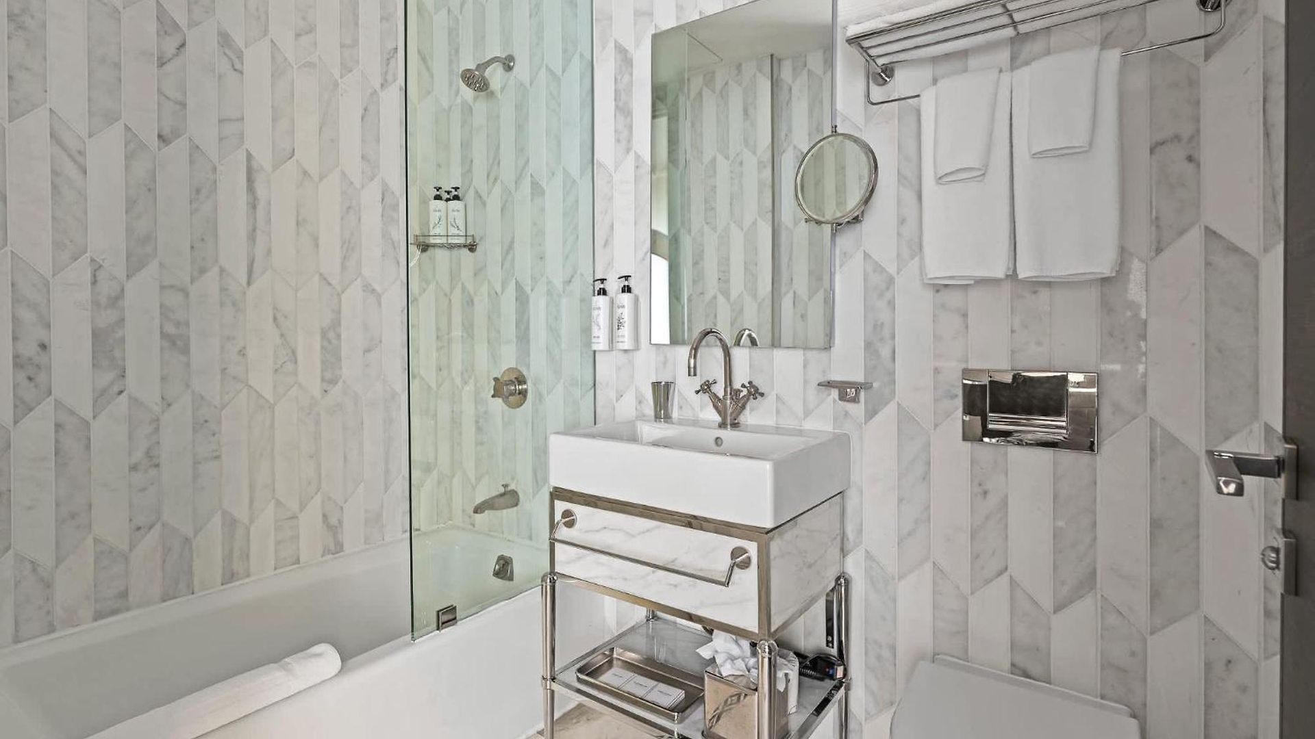 Rove Travel - Marmara Place 702 - Modern New York