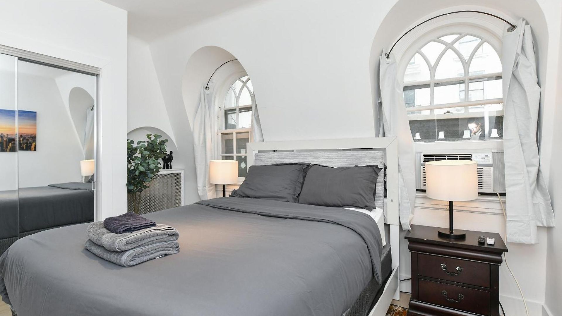 Chic 2br Steps To Park Apartment New York