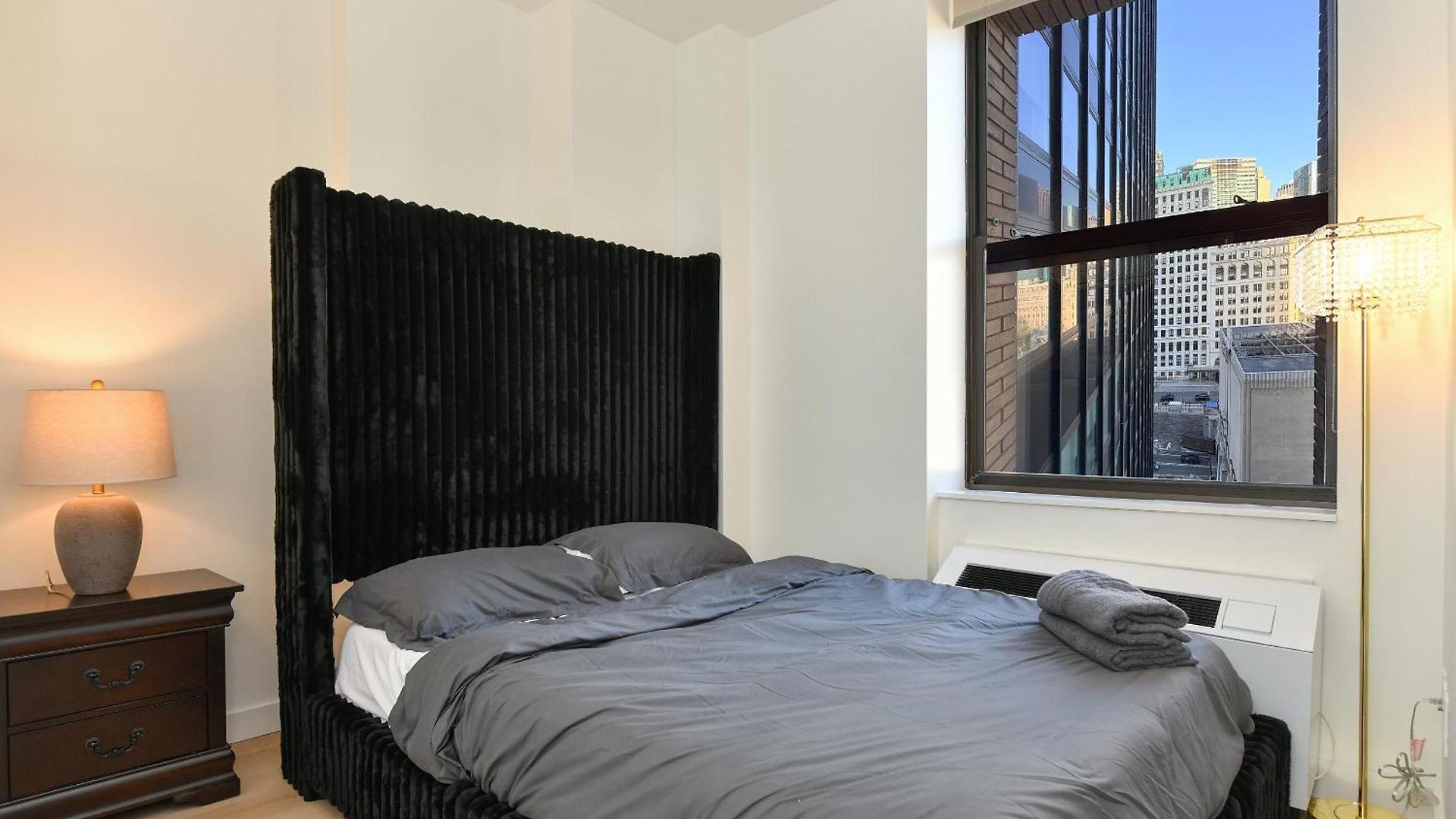 Apartment Urban Escape Bright 2br 2ba In Fidi