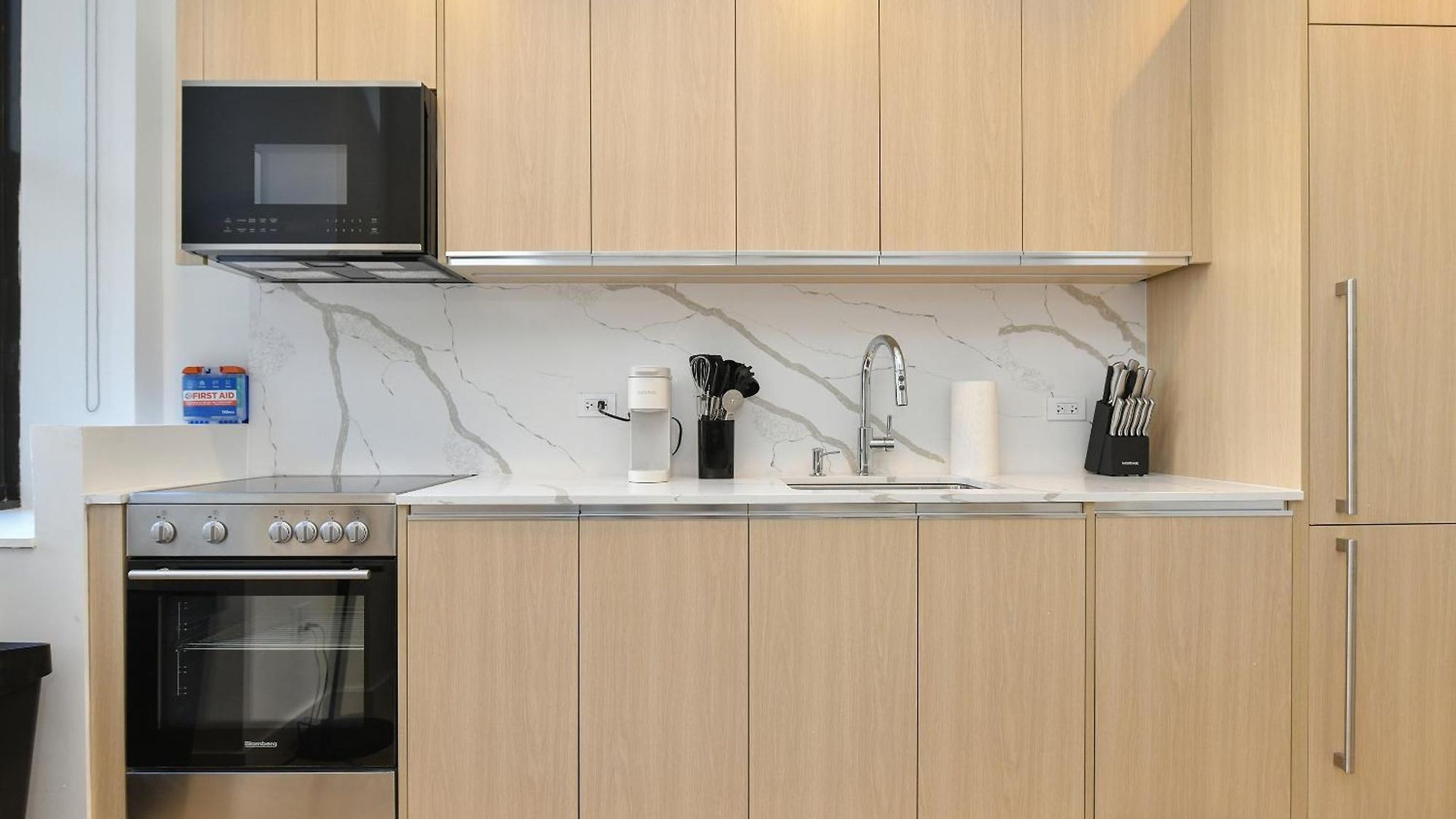 Urban Escape Bright 2br 2ba In Fidi
