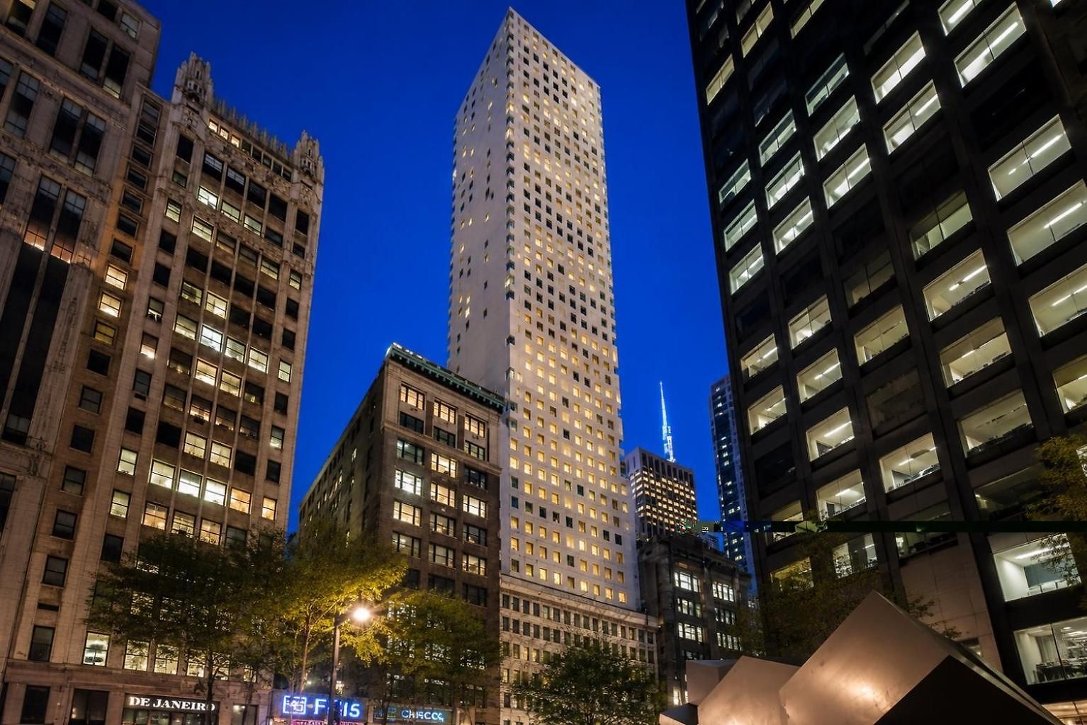 Apartment Luxury Midtown 2br, Views, 24-7 Doorman, W-d *