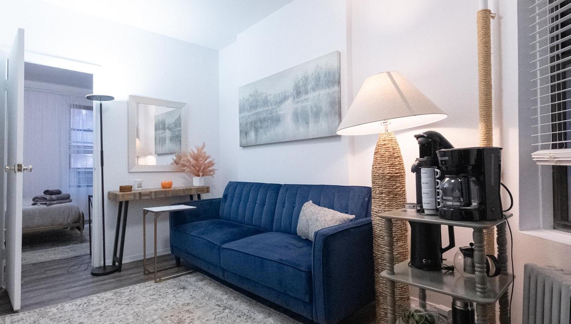 Apartment Cozy 1 Bedroom *