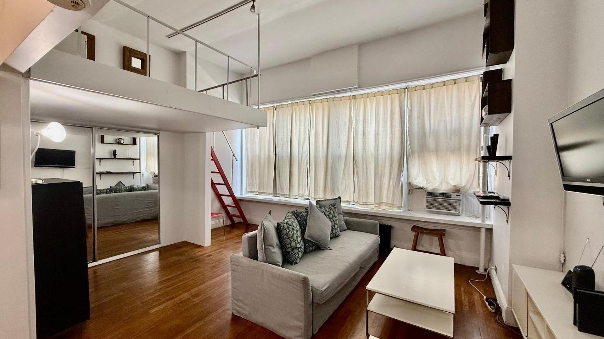 Great In Next To Time Square Apartment New York