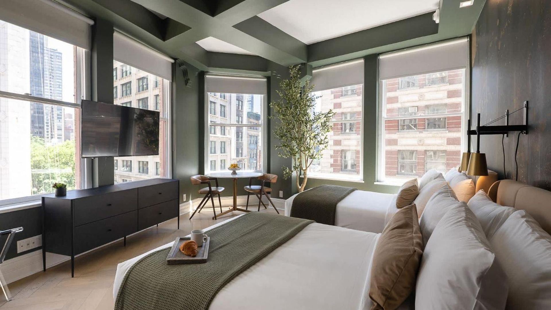 Two Bedroom Near Flatiron & Broadway Apartment *
