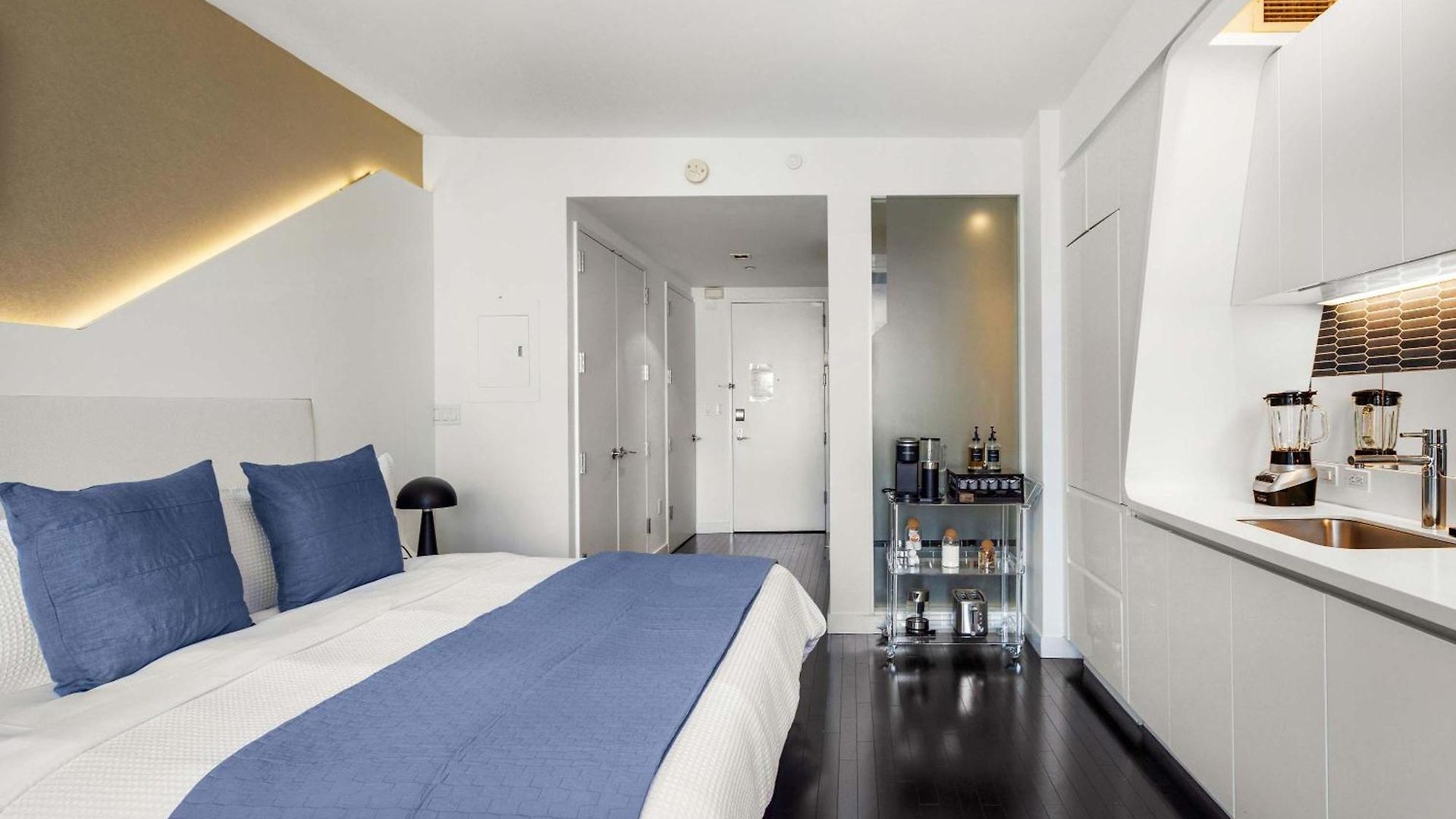 Apartment Lower Manhattan Designer Escape *
