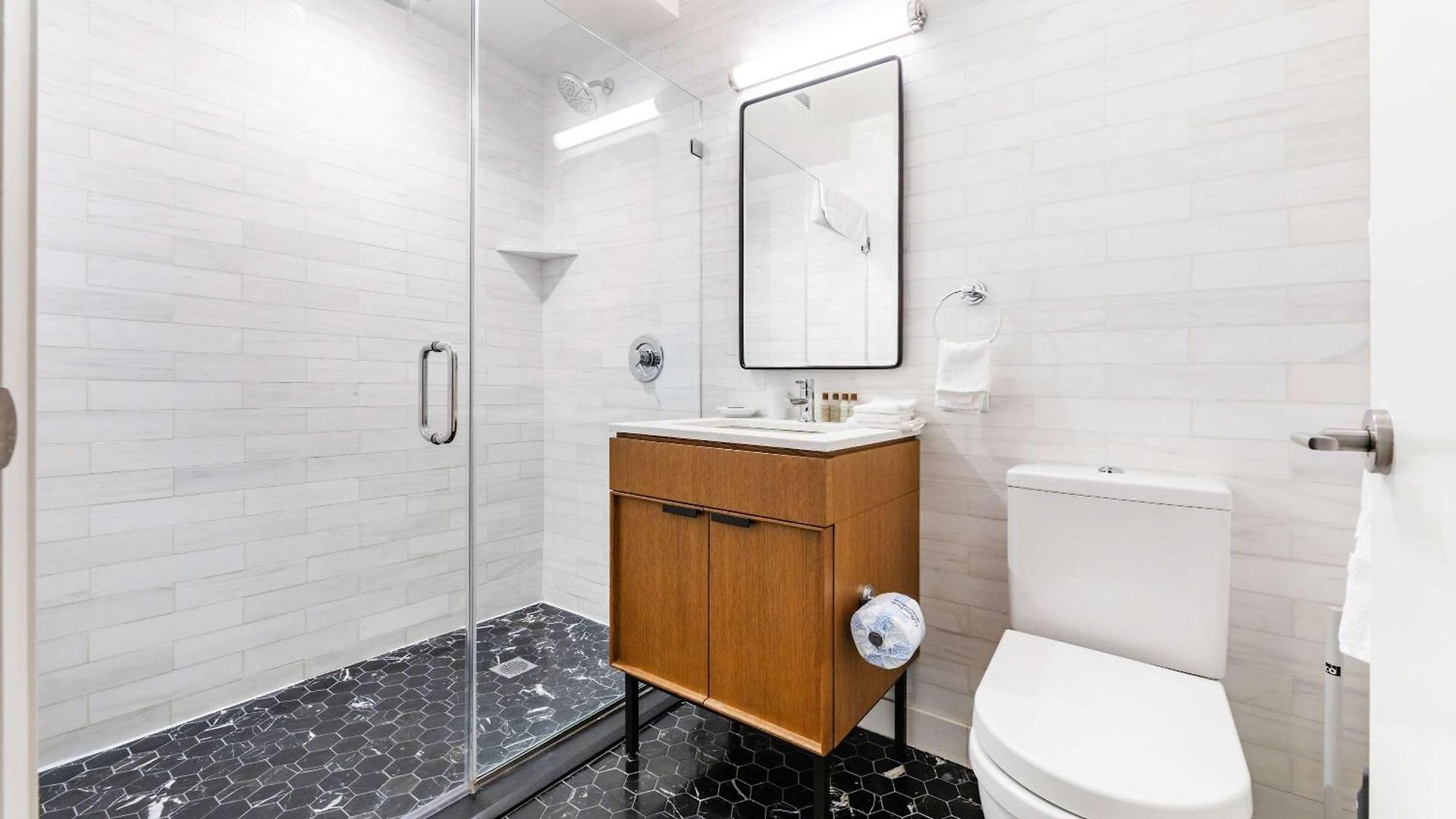 Apartment Luxury 1br With Rooftop Gym & Laundry