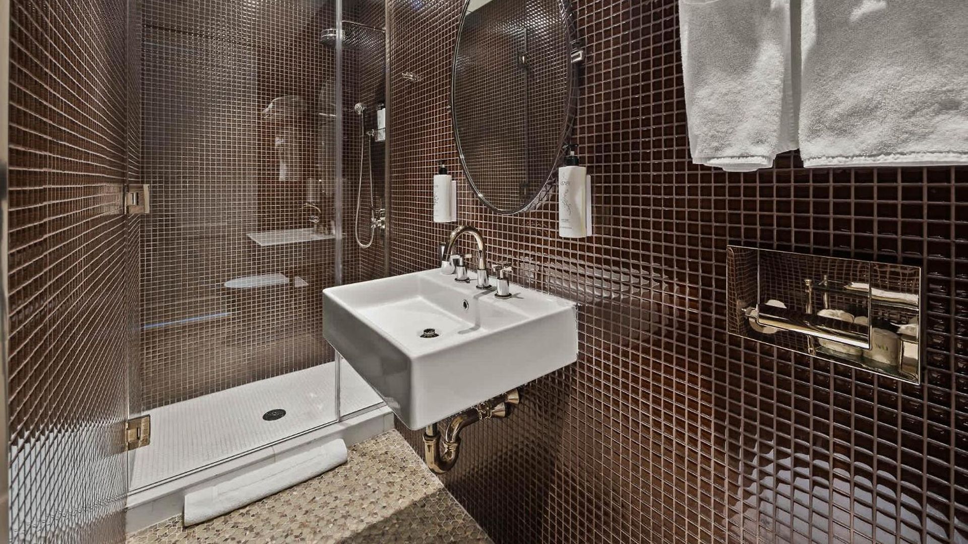 Rove Travel - Marmara Place 1801 - Modern New York