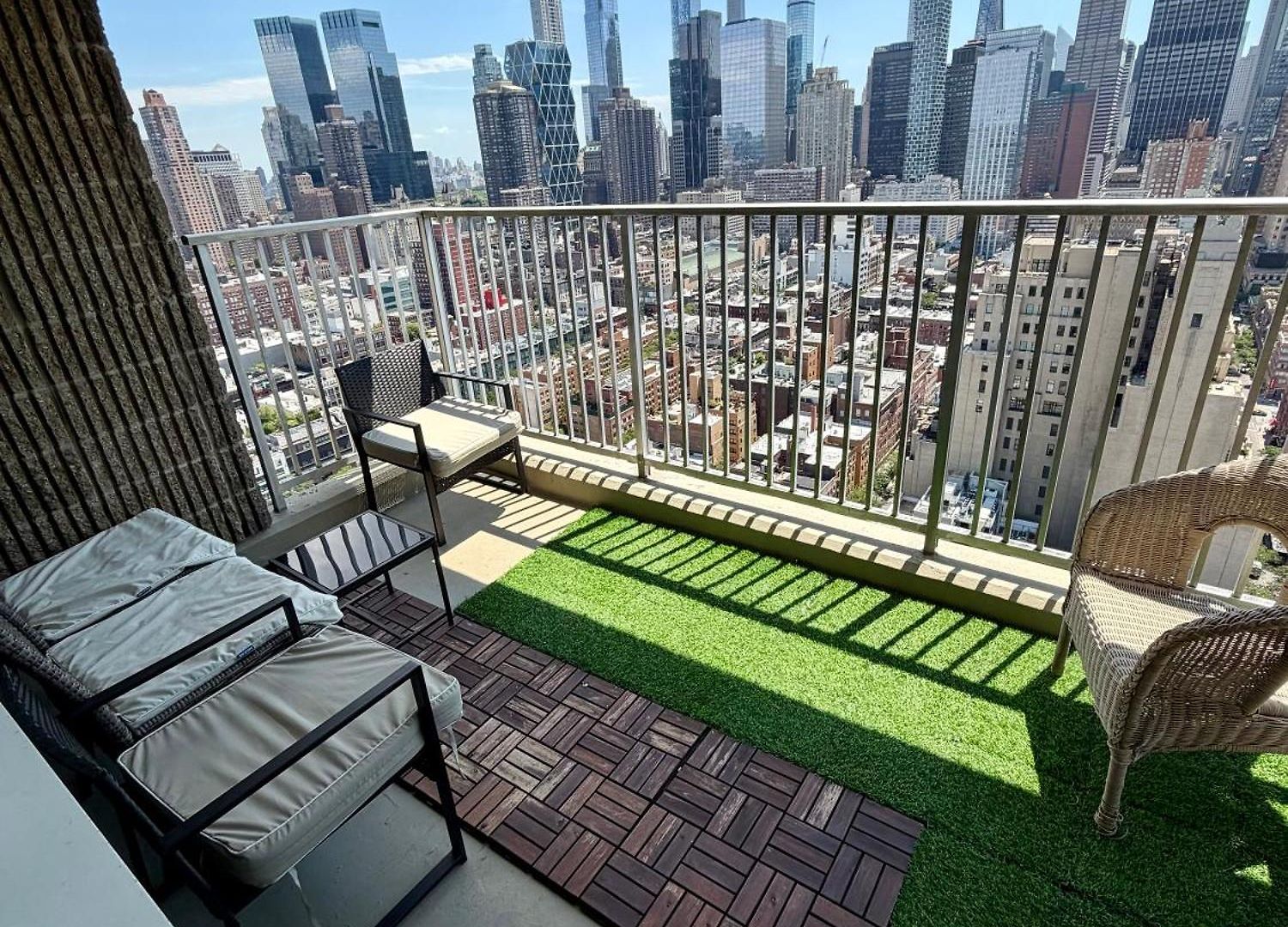 Midtown High Floor Stunning Panoramic View Corner 2br Apartment *